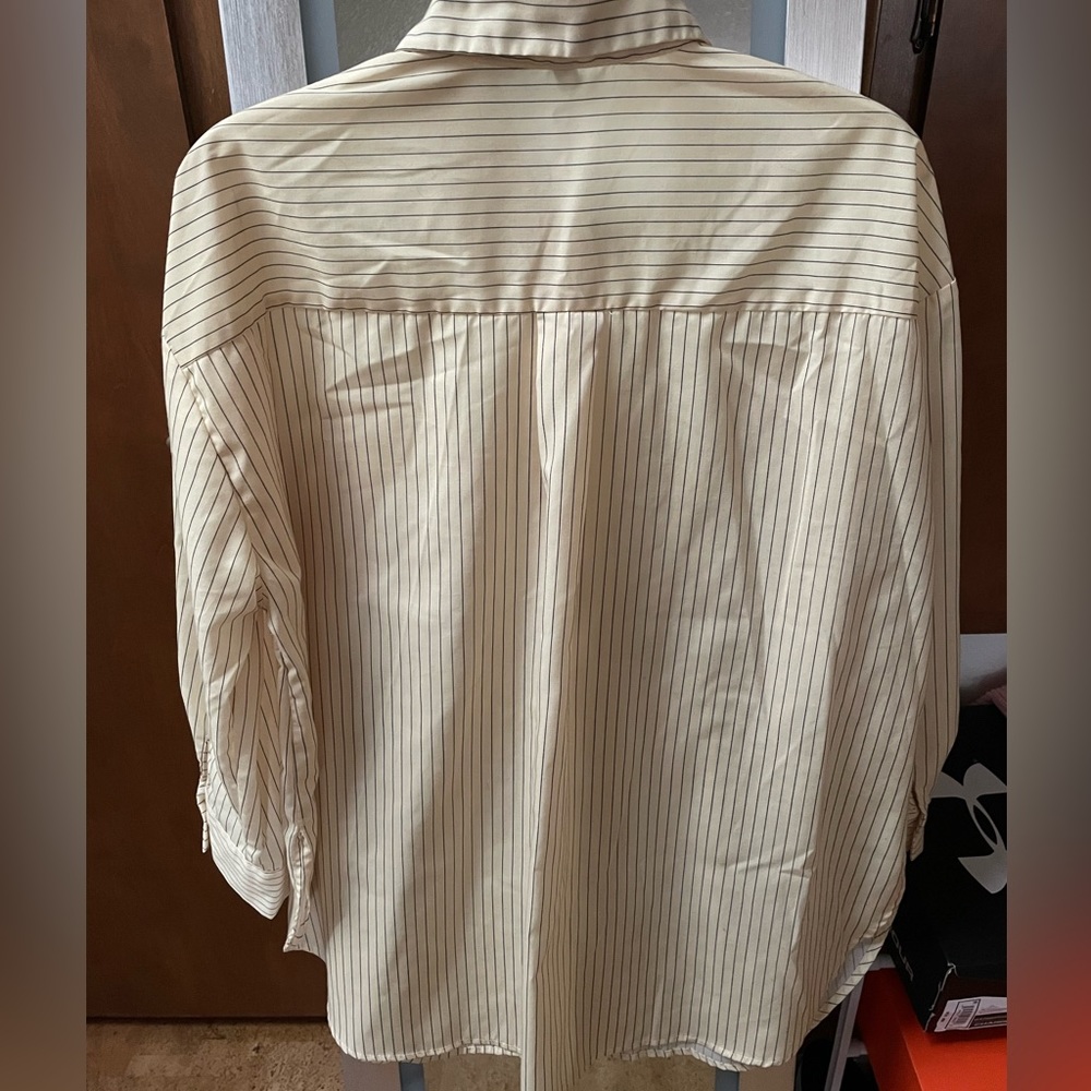 Pretty & Soft Oversized Button Down - Picture 4 of 12
